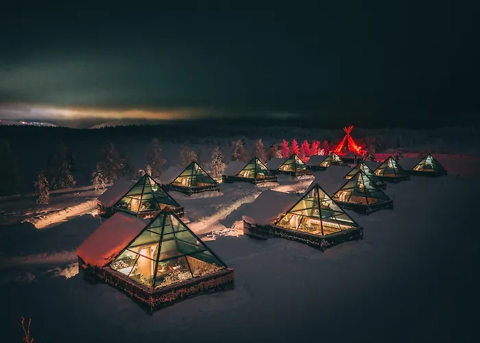 Aurora Pyramid Glass Igloos